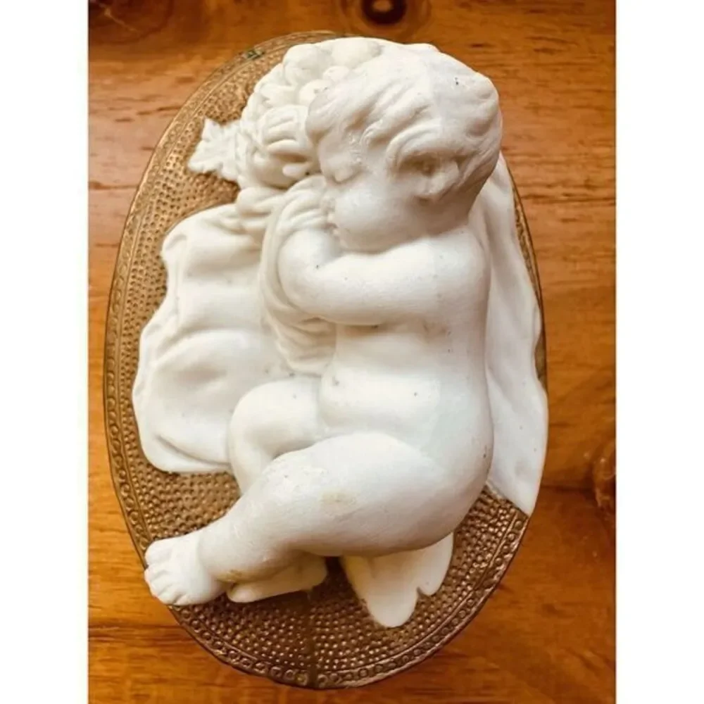Vintage Sleeping Cherub On Fruit Basket Blanket‎ Porcelain Trinket Jewelry Box